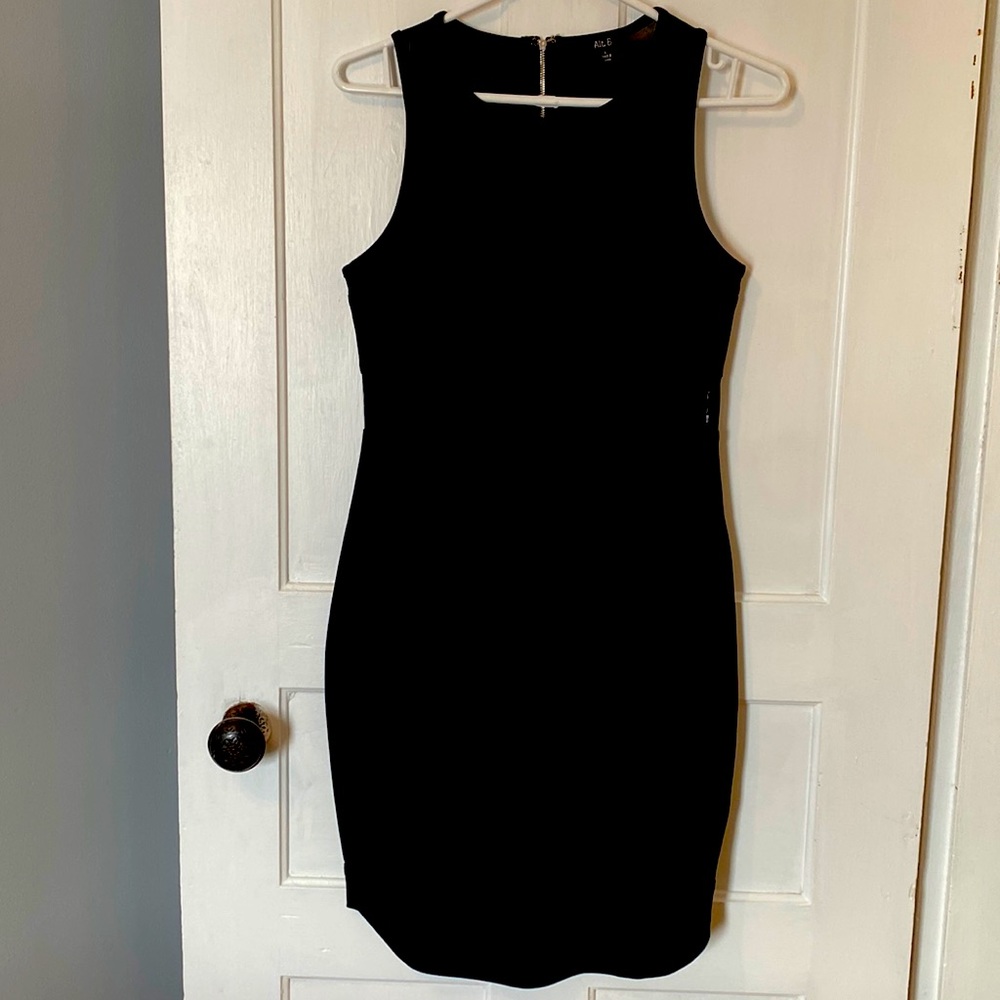 Black Sleeveless Alt B Size L dress